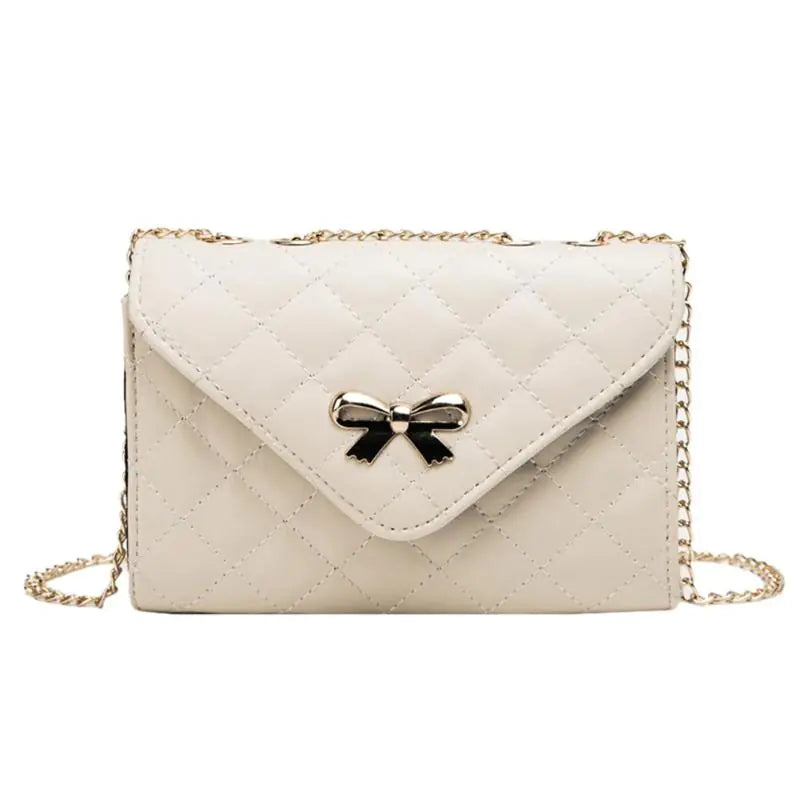 Compact Shoulder Bag for Everyday Use
