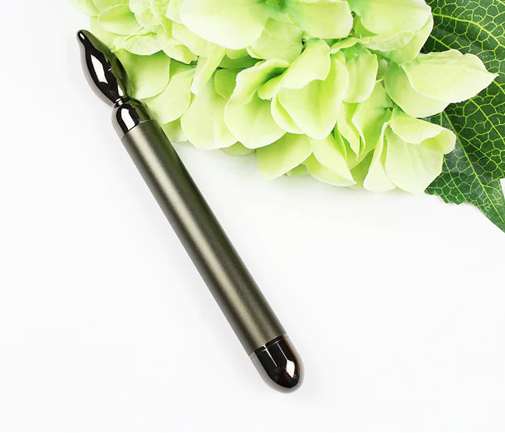 24k Gold Beauty Wand and V-Shaped Facial Massager