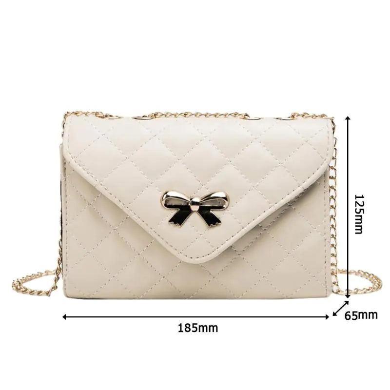 Compact Shoulder Bag for Everyday Use